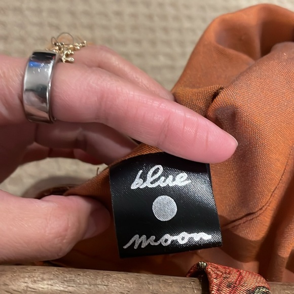 Blue moon, very unique, orange and green print wooden accent bag - Picture 8 of 8